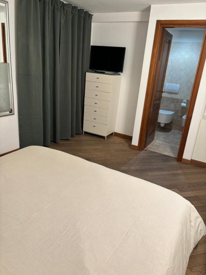 Boutique Rooms Trastevere Rzym Zewnętrze zdjęcie